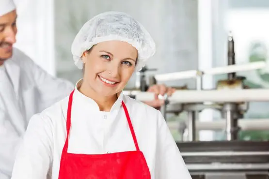 ADDETTI CHE MANIPOLANO ALIMENTI